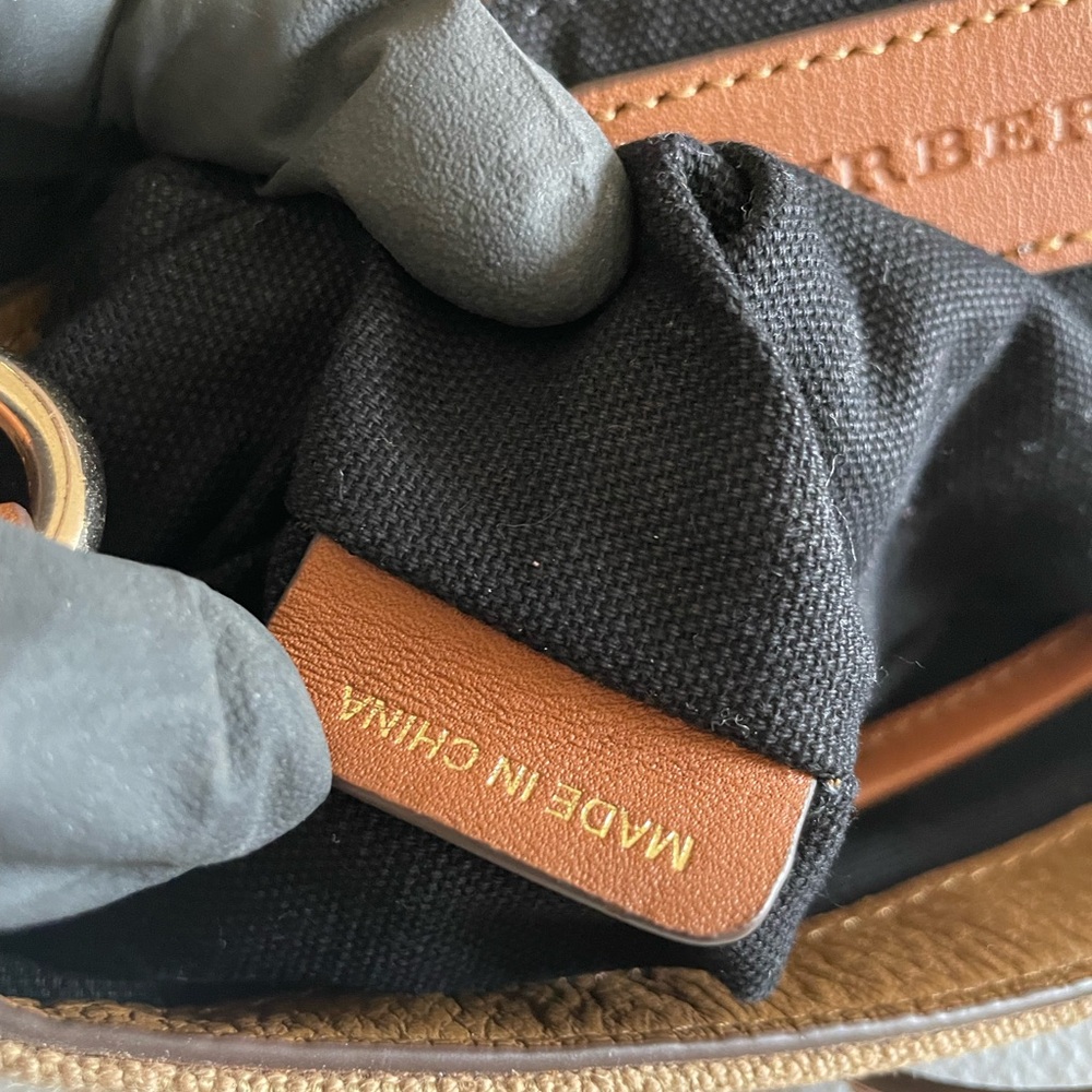 Burberry crossbody bag - Picture 12 of 12
